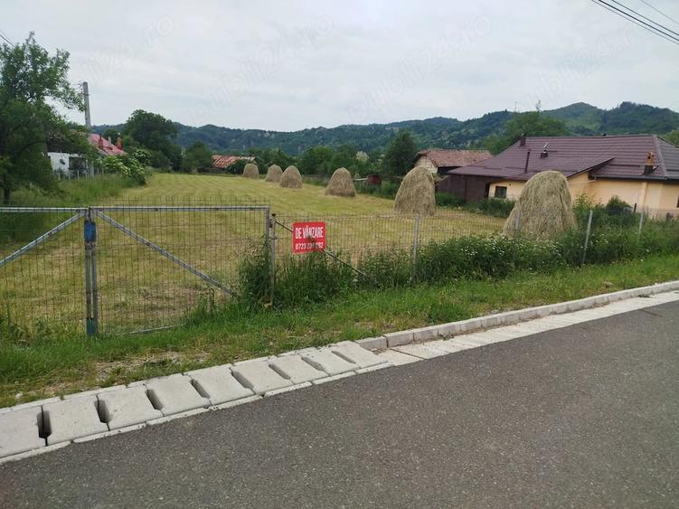 Teren de 3136 mp, în Podu Cheii