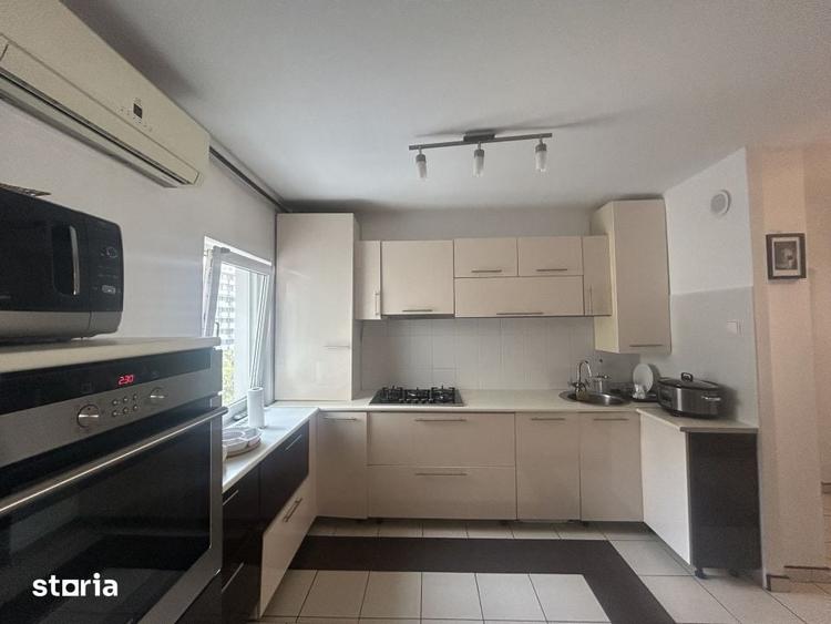 Apartament cu 4 camere decomandat în Plopilor