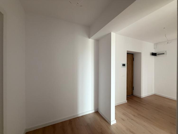 Apartament cu 3 camere decomandat în Theodor Pallady