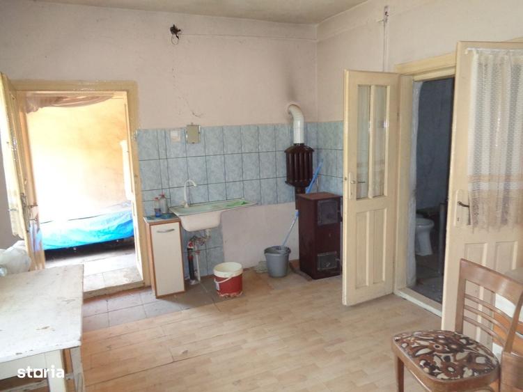 Casă cu 3 camere cu Teren 748 Mp în Central