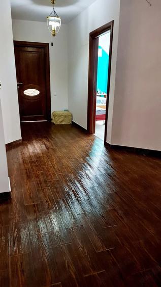 Casă cu 7 camere cu Teren 508 Mp în Nicolae Grigorescu