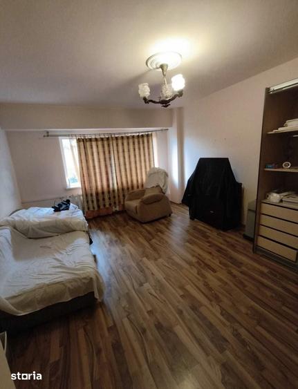 Garsonieră în Plopilor