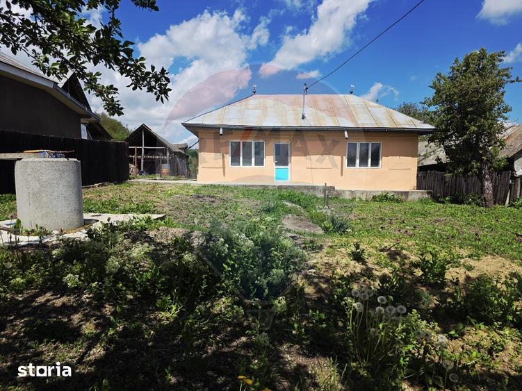 Casă cu 2 camere cu Teren 555 Mp în Ungureni
