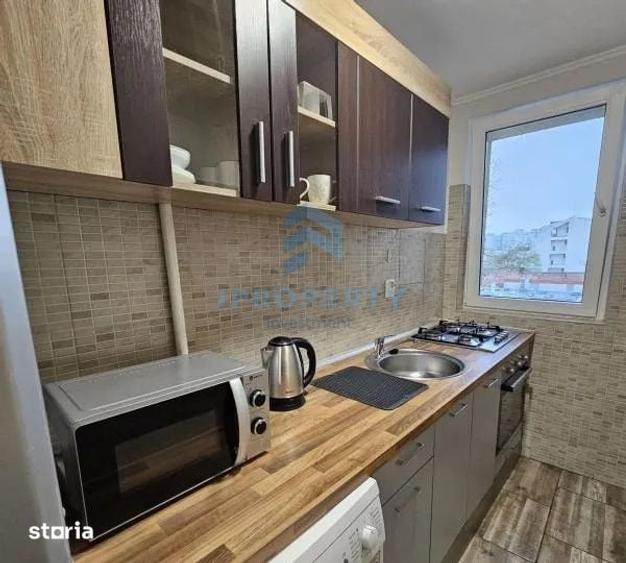 Apartament cu 2 camere semidecomandat în Gara de Nord