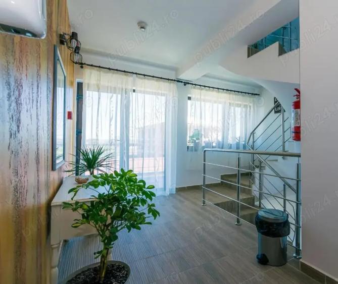 Casă cu 6 camere cu Teren 257 Mp în Vama Veche