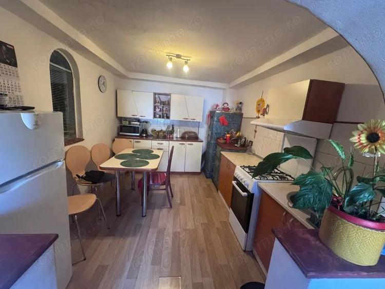 Casă cu Teren 300 Mp în Central