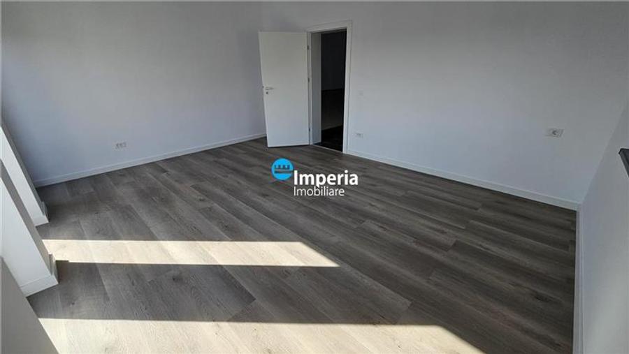 Duplex cu 4 camere cu Teren 200 Mp în Bucium