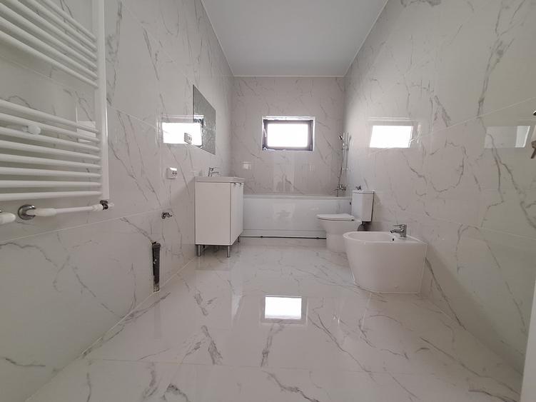 Duplex cu 4 camere cu Teren 417 Mp în Giarmata