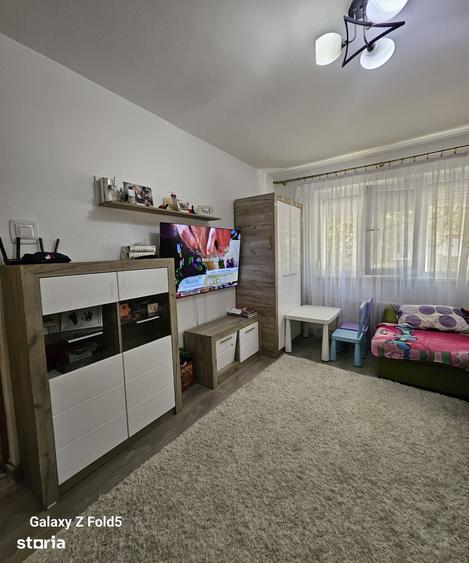 Apartament 3 camere decomandate de vanzare, Zona Liceul Ghibu Oradea - 1