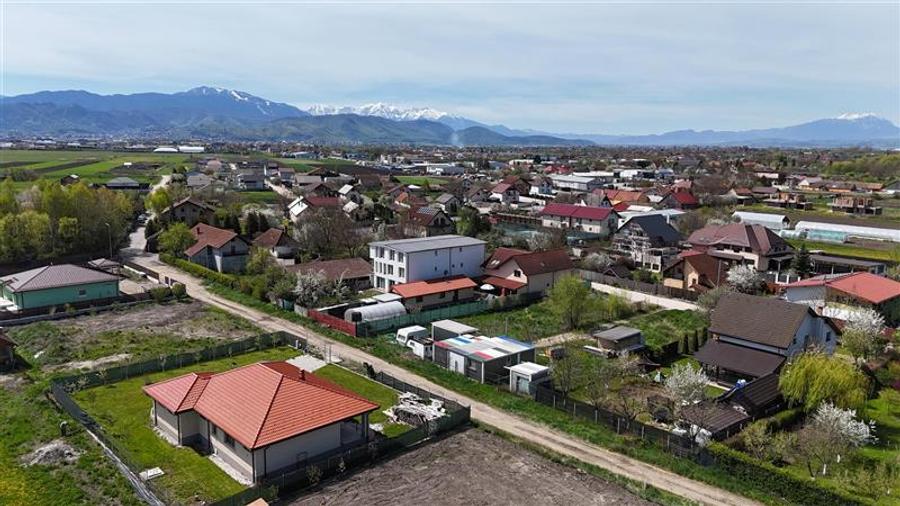 Teren Construcții intravilan de 500 mp, în Stupini