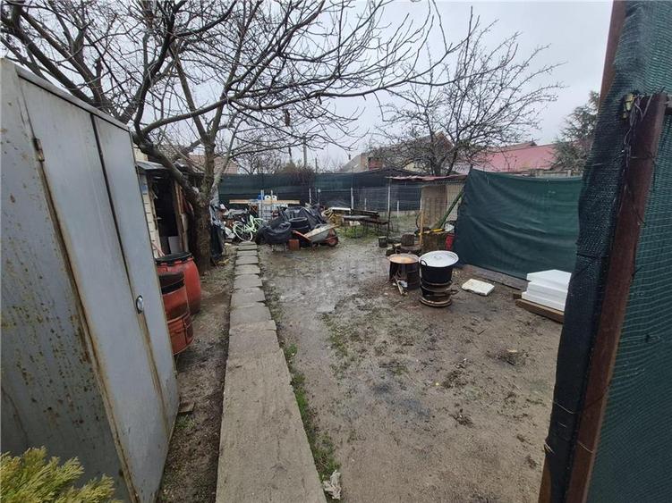 Casă cu 4 camere cu Teren 719 Mp în Aeroport