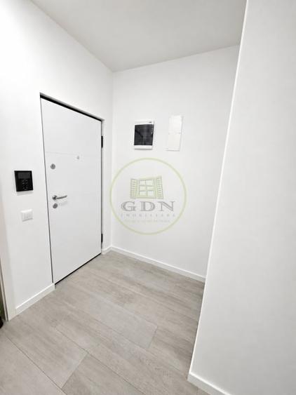 Apartament cu 3 camere decomandat, mobilat în Tractorul