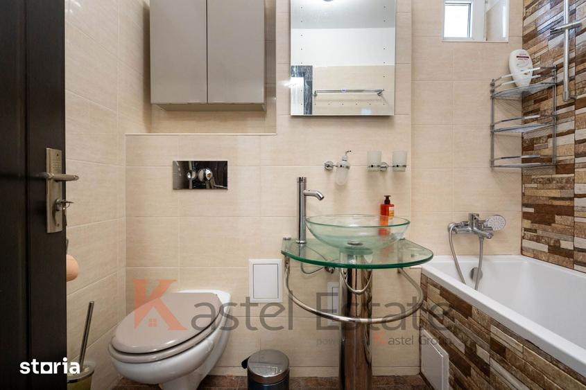 Apartament cu 3 camere în Tei