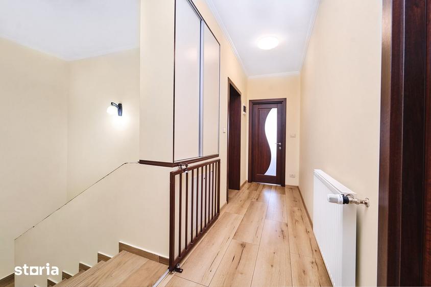 Casă cu 5 camere cu Teren 321 Mp în Săcălaz