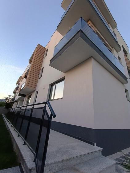 Apartament cu 3 camere decomandat în 1 Mai