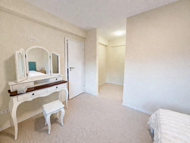 Apartament cu 3 camere decomandat, mobilat în Borhanci