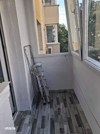 Apartament cu 3 camere decomandat în Moșilor