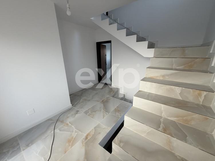 Apartament cu 4 camere decomandat în Măgurele