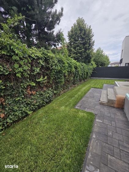 Casă cu 5 camere cu Teren 330 Mp în Central