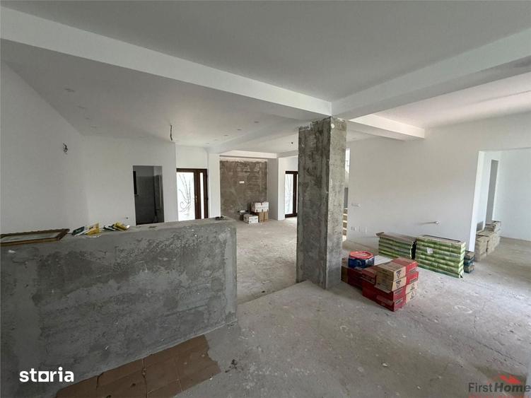 Casă cu 5 camere cu Teren 674 Mp în Vânători
