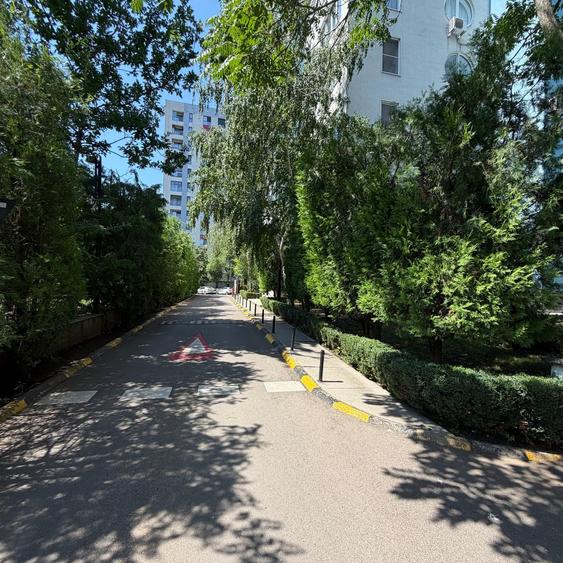 Apartament cu 3 camere decomandat în Calea Plevnei