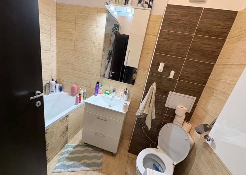 Apartament cu 2 camere decomandat în Drumul Taberei