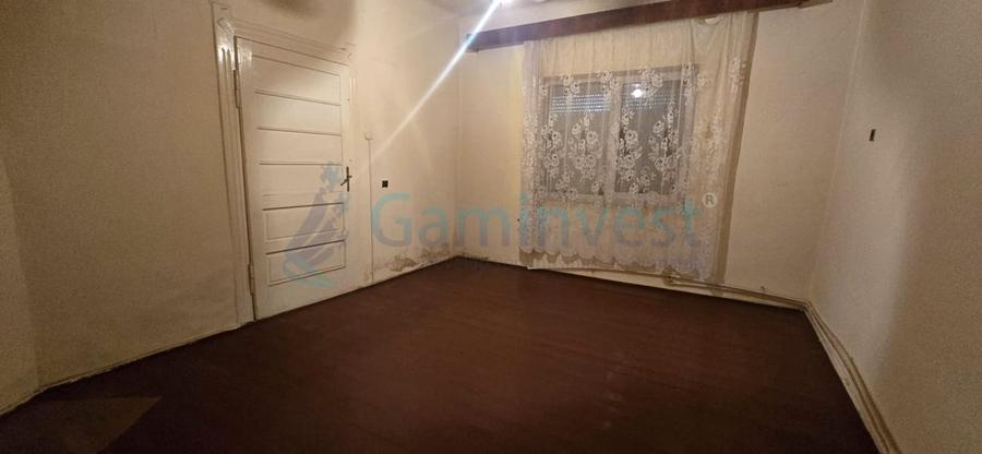 Casă individuală cu 6 camere cu Canalizare în Cantemir