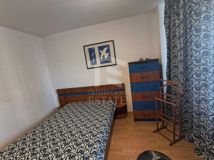 Apartament cu 3 camere semidecomandat, mobilat în Panduri