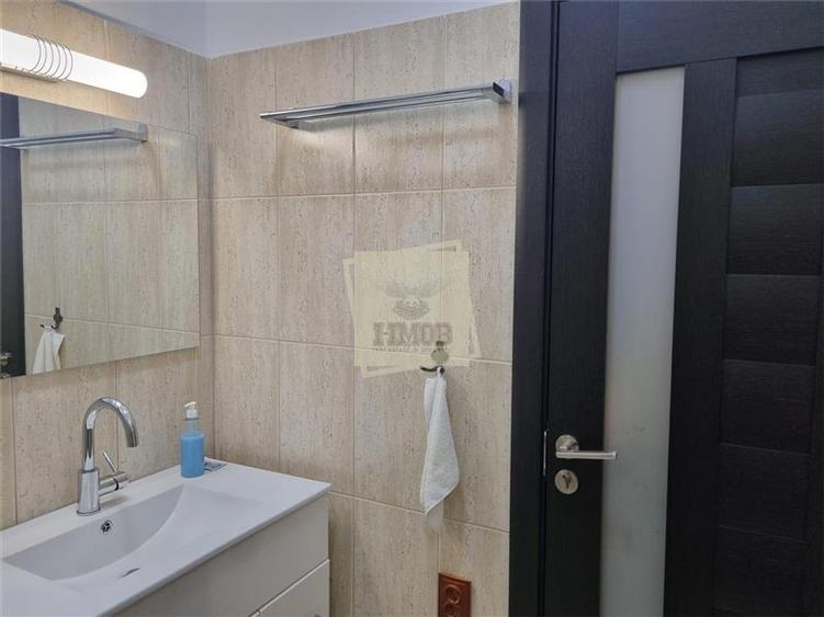 Apartament cu 3 camere decomandat, mobilat în Exterior Sud