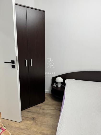 Apartament cu 2 camere semidecomandat, mobilat în Florești