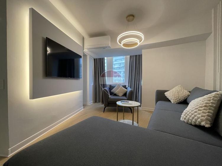 Apartament cu 3 camere decomandat, mobilat în P-ța Alba Iulia
