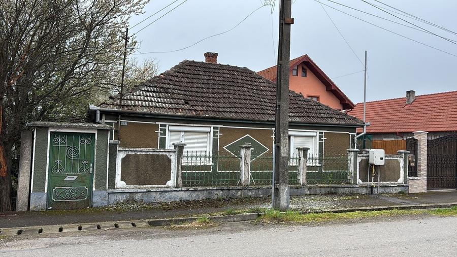 Casă cu 2 camere în Oșorhei