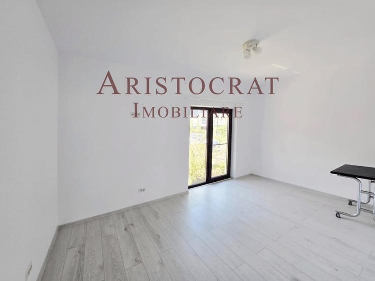 Casă cu 3 camere cu Teren 330 Mp în Corbeanca