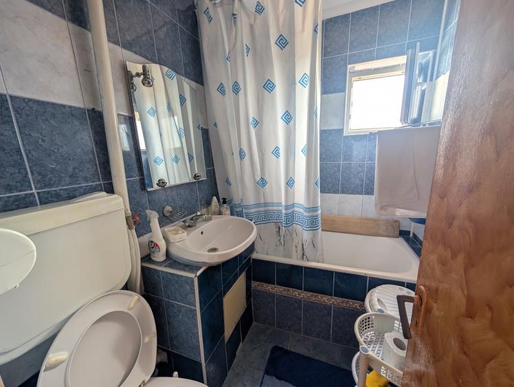 Apartament 3 camere Buhuși - Republicii Penny - 8