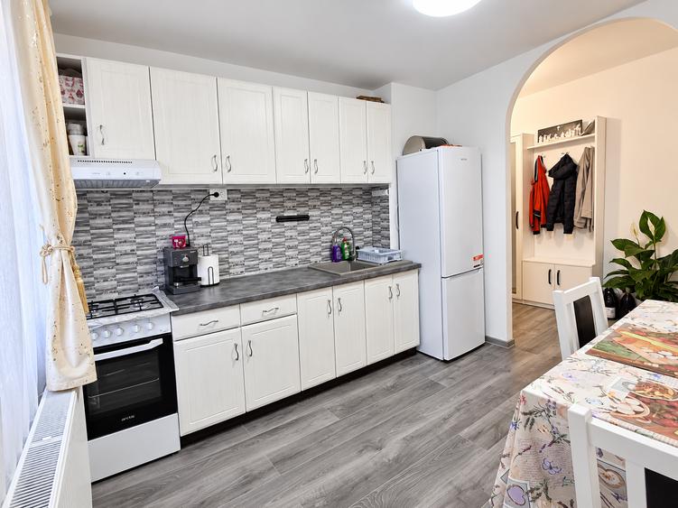 Apartament cu 2 camere semidecomandat în Dâmbovița