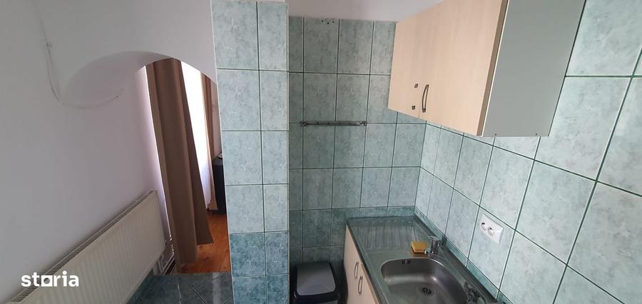 Garsonieră în Sub Arini