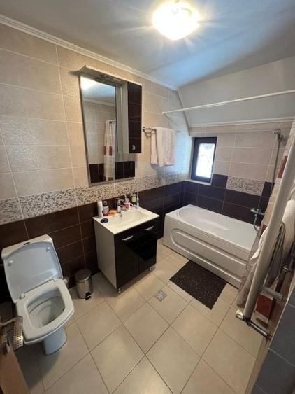 Casă cu 6 camere cu Canalizare în Bușteni