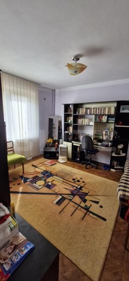 Apartament 3 camere, 116 mp, Găești – zonă centrală - 7