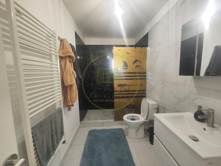 Casă individuală cu 3 camere cu Canalizare în Cârcea