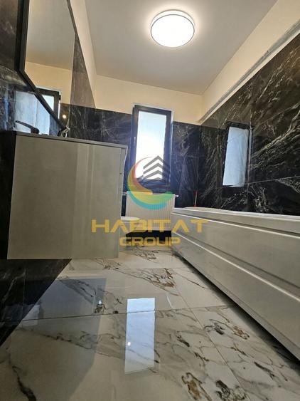 Duplex cu 4 camere cu Canalizare în Central