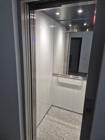 Apartament cu 3 camere decomandat în Cerneți