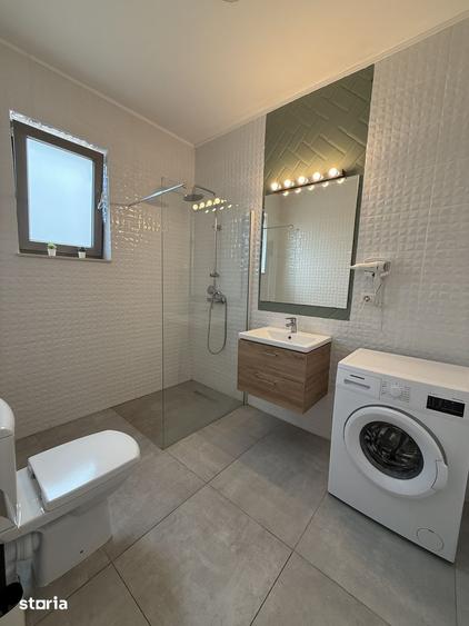Casă cu 4 camere cu Canalizare în Corbeanca