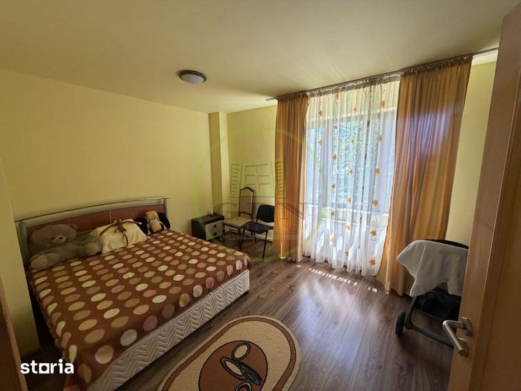 Casă cu 8 camere cu Teren 1787 Mp în Mofleni