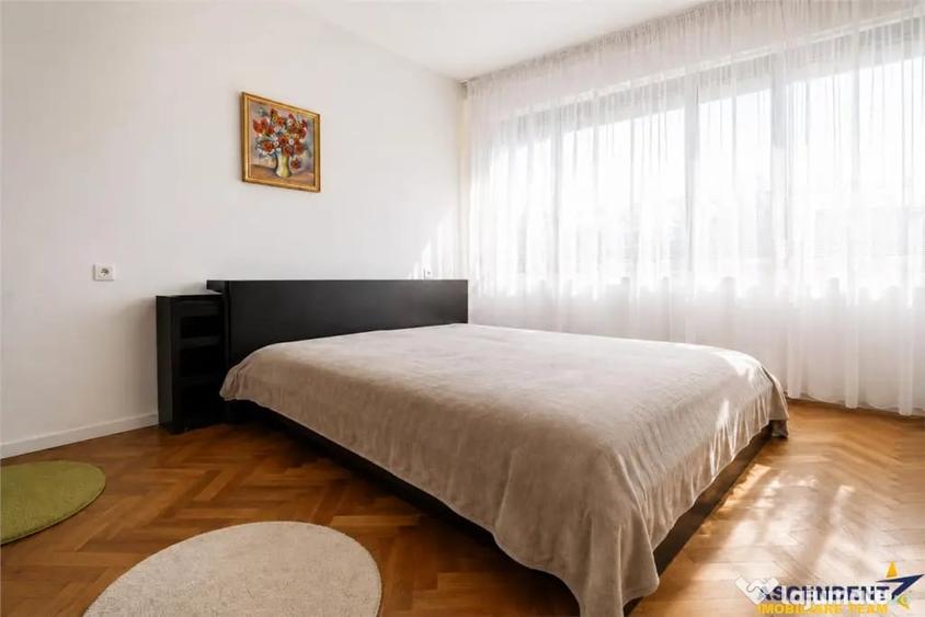 Apartament cu 2 camere decomandat în Centrul Istoric