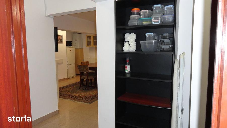 Apartament cu 3 camere în Mărăști