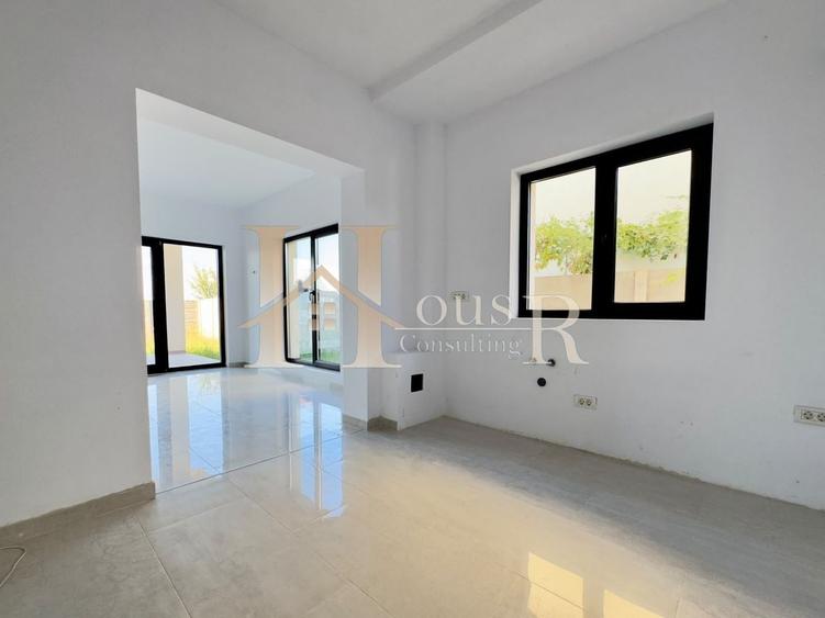Duplex cu 5 camere cu Canalizare în Chișoda