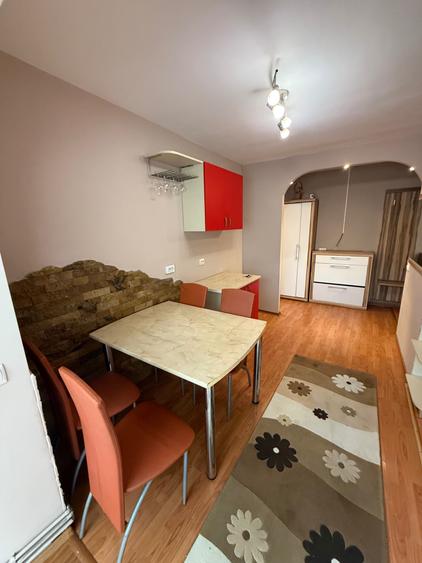 Apartament cu 2 camere decomandat în Bogdan Vodă