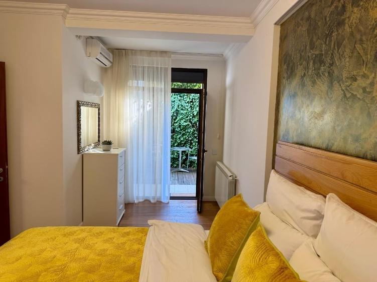 Apartament cu 3 camere decomandat, mobilat în Barbu Văcărescu