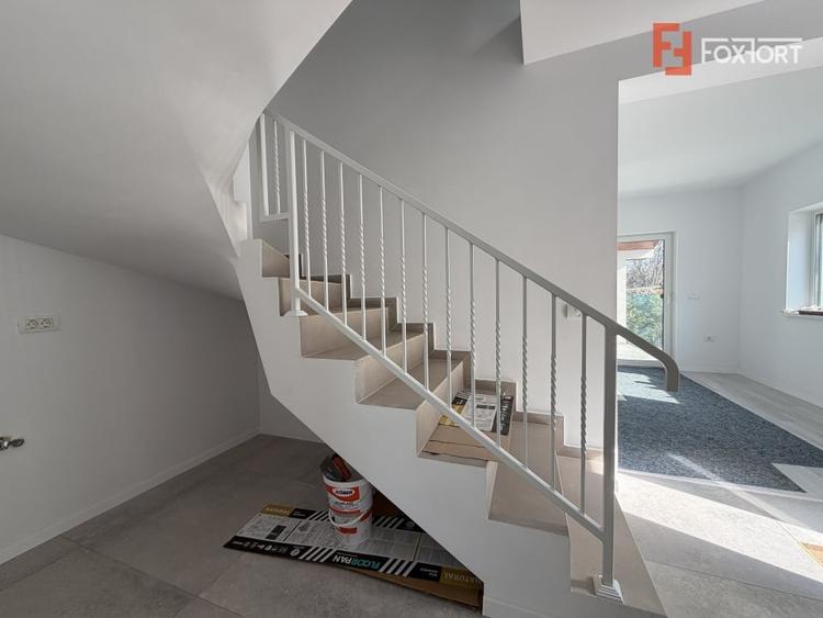 Duplex cu 3 camere cu Teren 170 Mp în Sânandrei