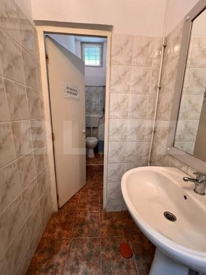 Spațiu comercial, de 231 mp, în Hunedoara